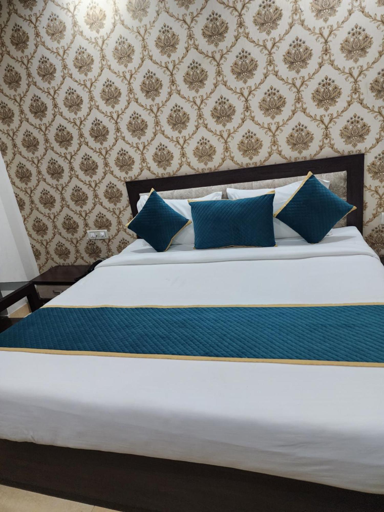 Vk Hotels & Resorts Amritsar Exterior foto